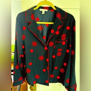 1901 Unique blue and red printed pajama style top sz M